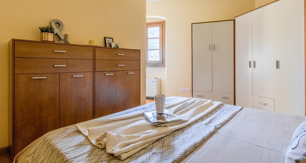 Palazzo Piazza Mazzini Hotel Пеша Екстериор снимка