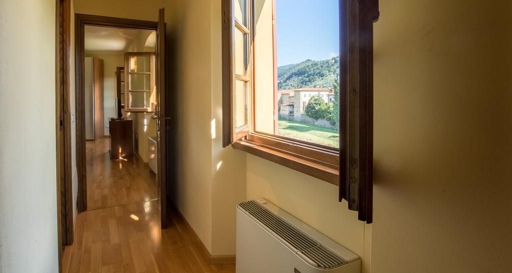 Palazzo Piazza Mazzini Hotel Пеша Екстериор снимка