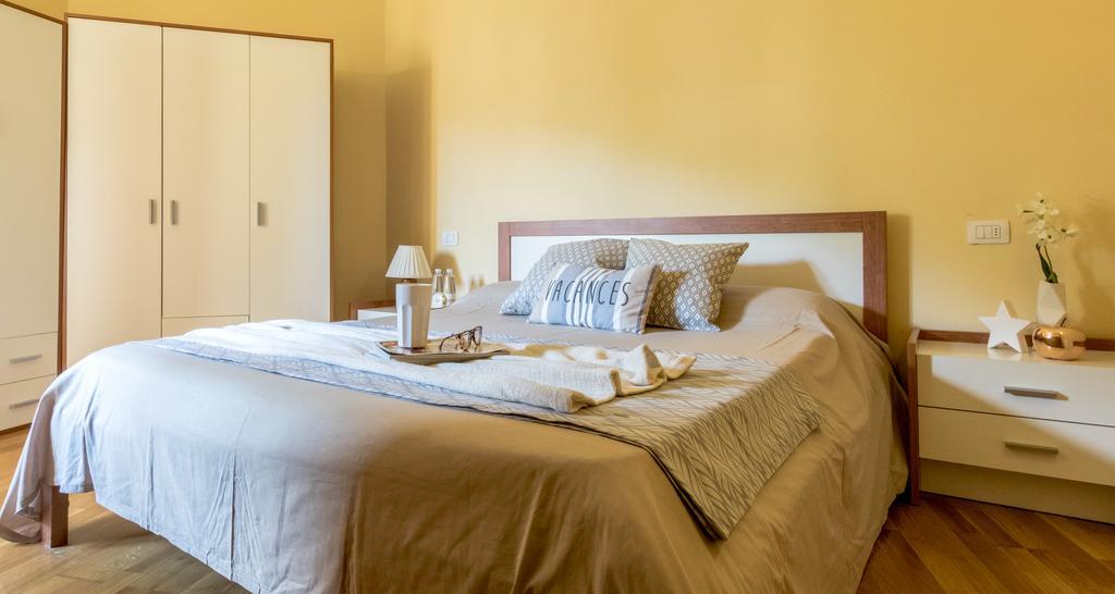 Palazzo Piazza Mazzini Hotel Пеша Екстериор снимка